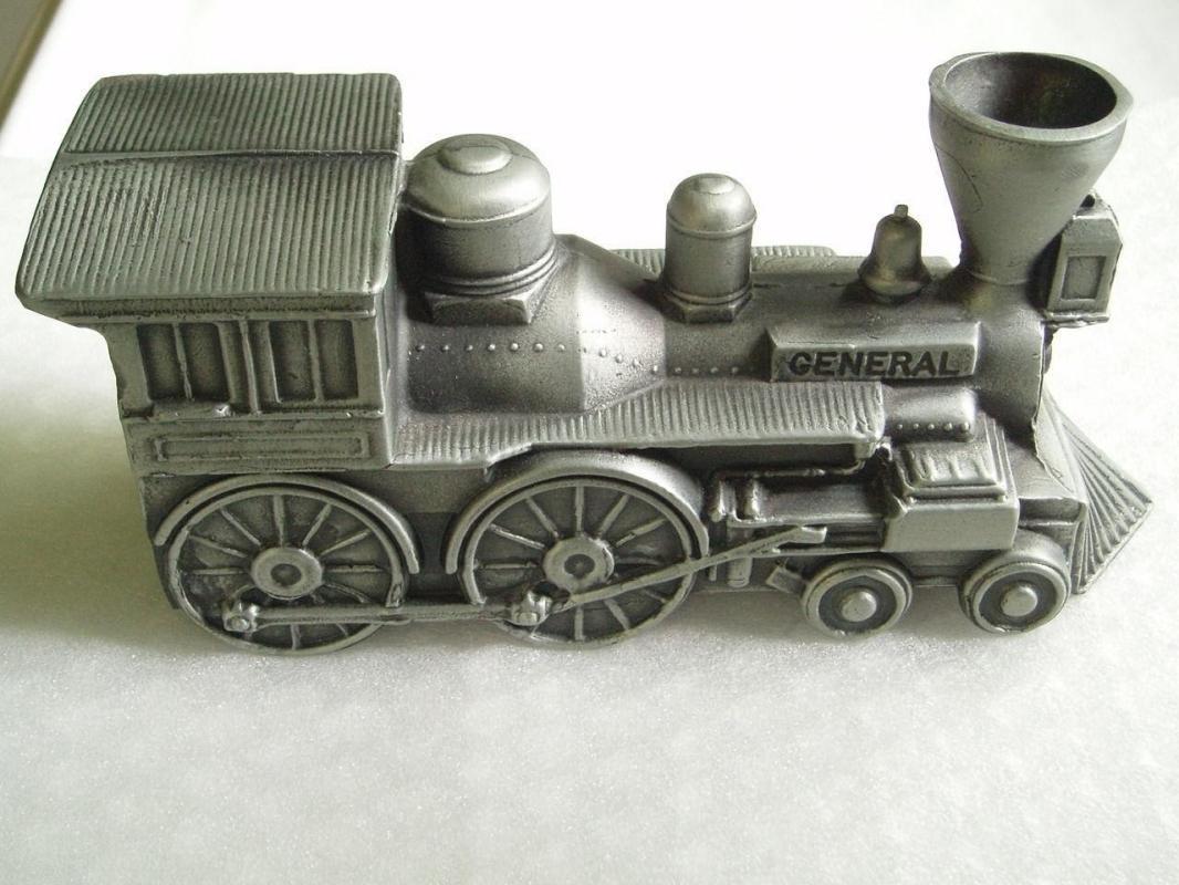 VINTAGE GENERAL TRAIN STEAM ENGINE LOCOMOTIVE BANTHRICO INC COIN BANK
