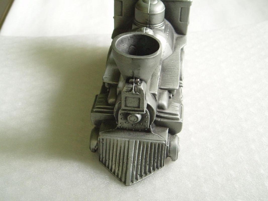 VINTAGE GENERAL TRAIN STEAM ENGINE LOCOMOTIVE BANTHRICO INC COIN BANK