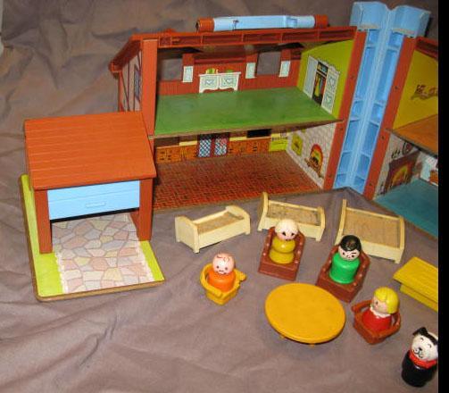 Vintage Fisher Price House Vintage Little People Playset Toy Play Family Tudor House #952