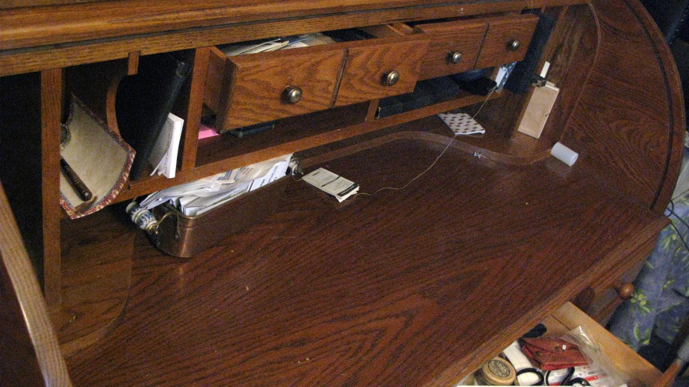 Oak Roll Top Desk quartersawn oak Perfect Size for small area, price drop for quick sale