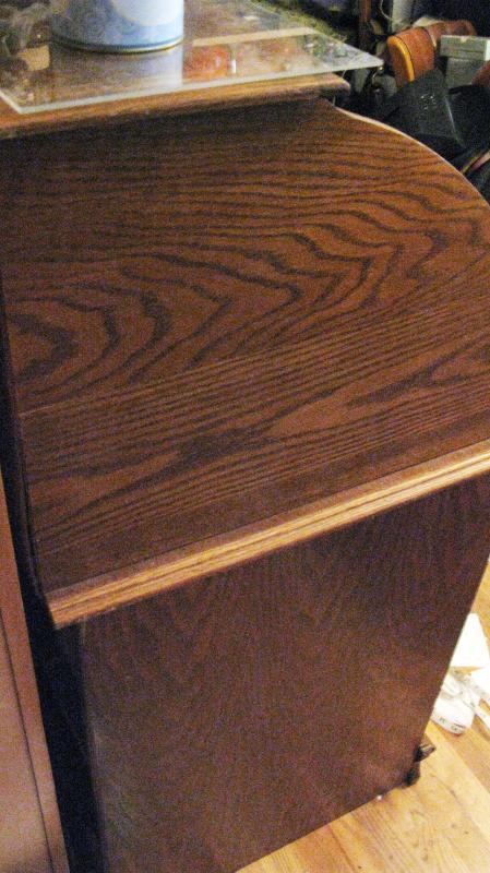 Oak Roll Top Desk quartersawn oak Perfect Size for small area, price drop for quick sale