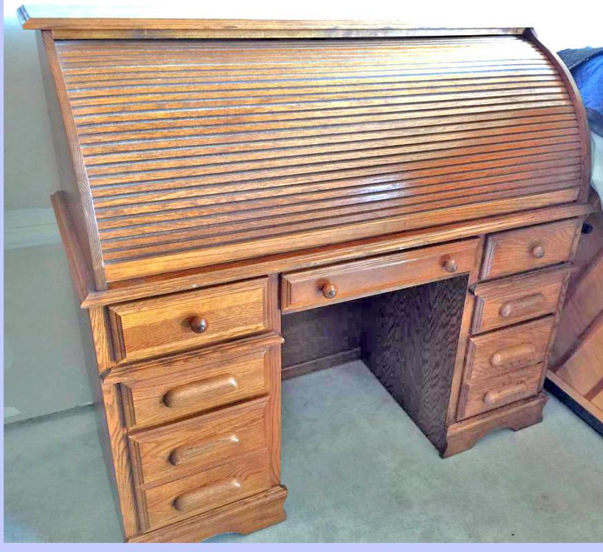 Oak Roll Top Desk quartersawn oak Perfect Size for small area, price drop for quick sale