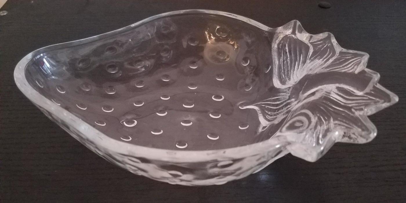 2 Matching Studio Nova Mikasa Crystal-Clear Glass Strawberry Bowls