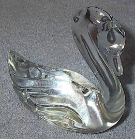 Vintage FENTON CLEAR GLASS SWAN FIGURINE