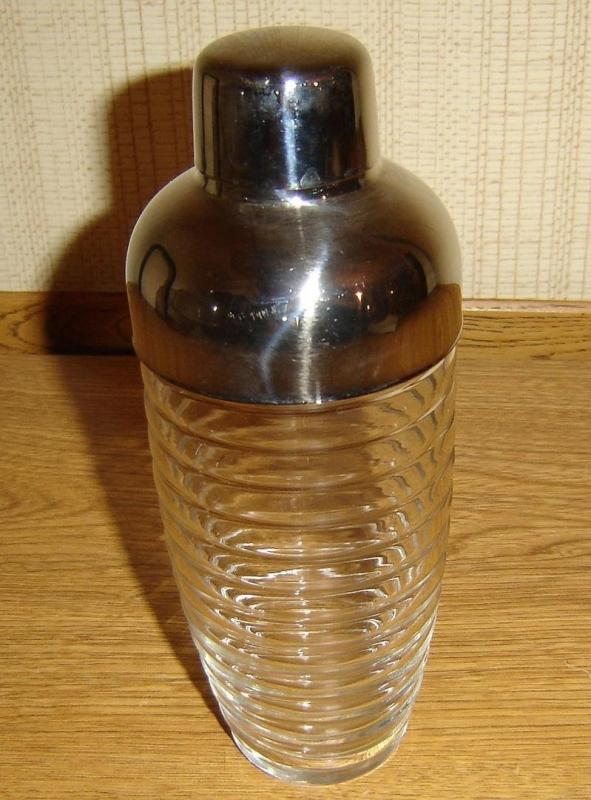 VINTAGE ANCHOR HOCKING CLEAR BEEHIVE RIBBED GLASS COCKTAIL SHAKER WITH STAINLESS LID 8