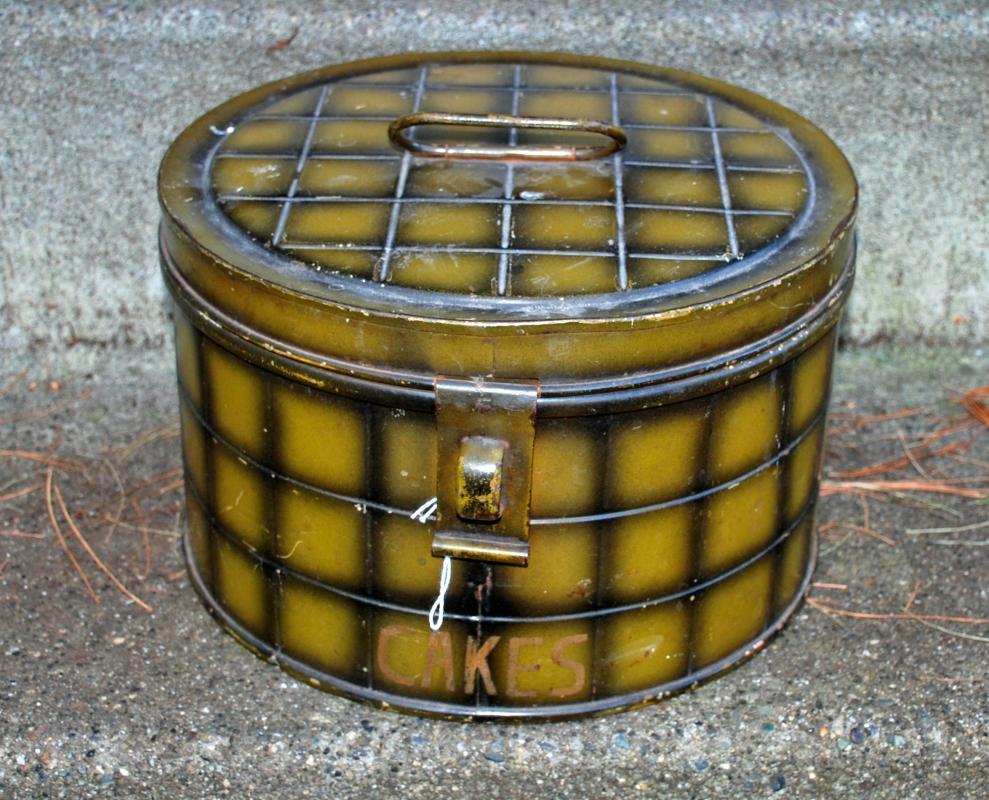 Antique Cakes Tin, Safe Telette Made in England, Olive Green Plaid Squares