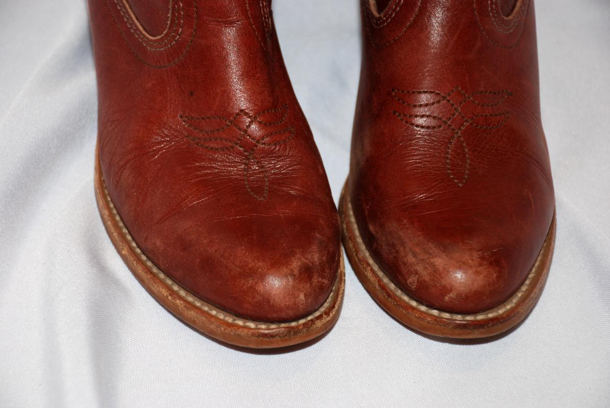 Cowgirl Western Leather Boots Vintage Dexter Size 8 med Oxblood Cognac Color ( woman's)