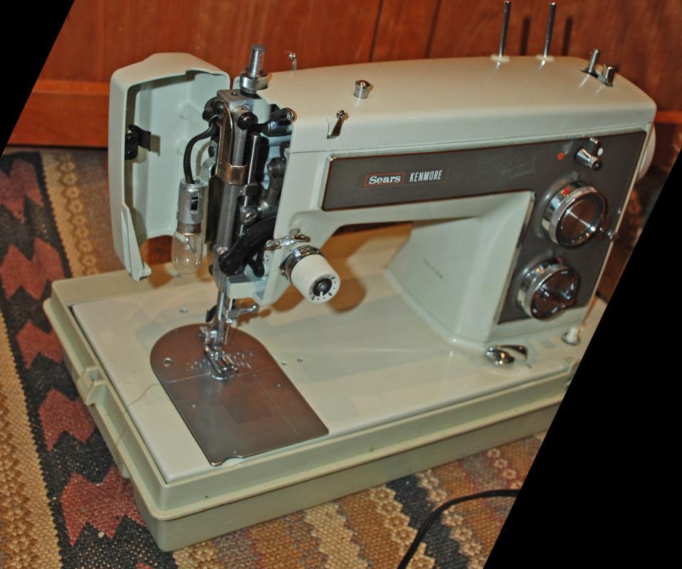 Sears Kenmore 158 141 Heavy Duty Sewing Machine with Case , Excellent condition