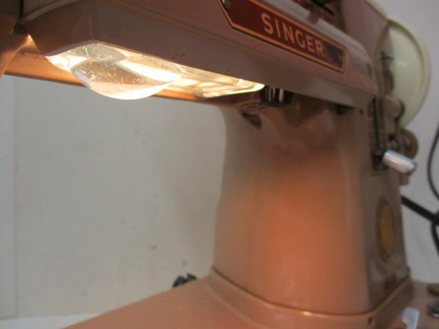 Vintage Singer Sewing Machine Slant 401A Zig Zag and other decorative Stitches.