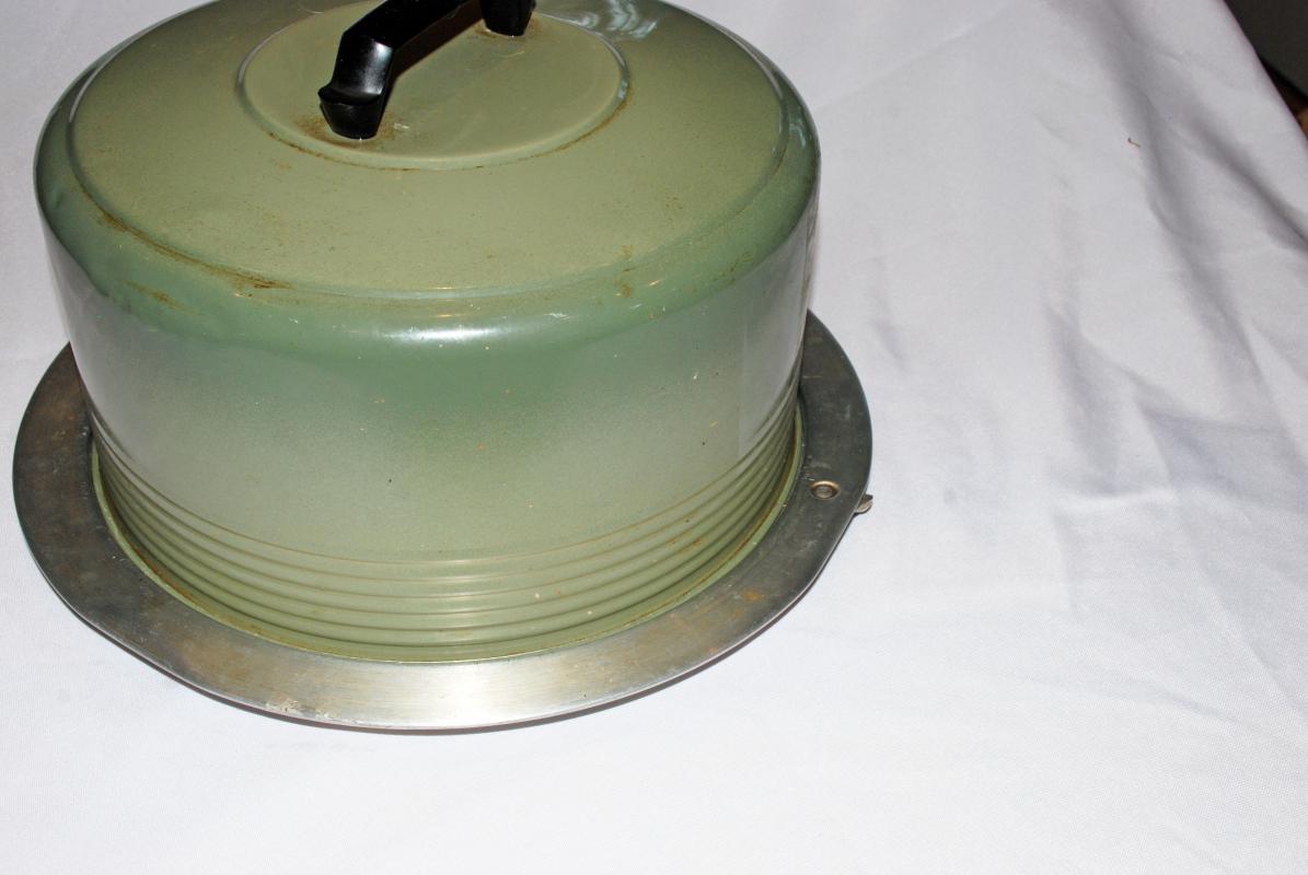 Vintage Cake Carrier Avocado Green by Regal Ware Aluminum