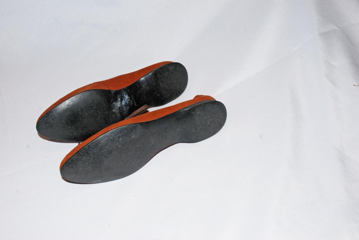Town & Country Suede Shoes Lace Up with Low Heal, Flats Size 7.5 Narrow, Vintage