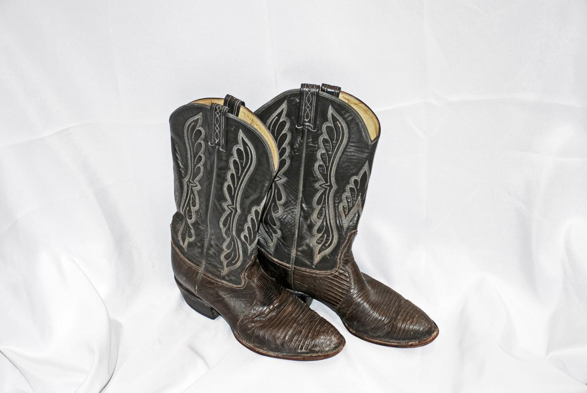 Vintage Tony Lama Cowboy Boots size 9D Exotic Reptile Vamps