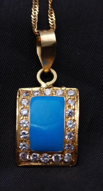 18K Gold Diamond Enamel Pendant Necklace