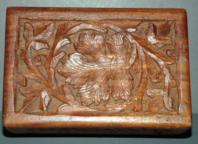 Carved Wood Maple Leaf Tramp Art Trinket or Card Box
