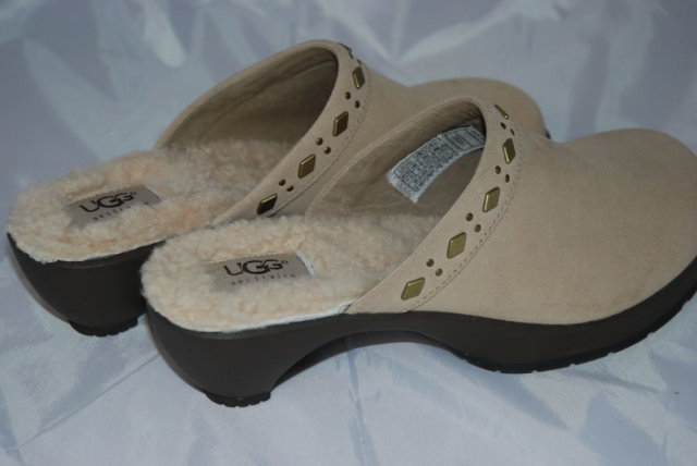Ugg Clogs 7.5 New Condition Shearling Lined Brass Details