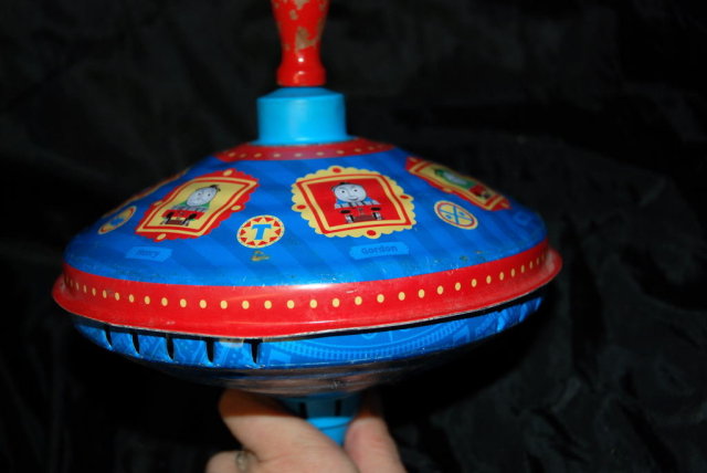 Thomas the Tank Spinning Metal Top that hums