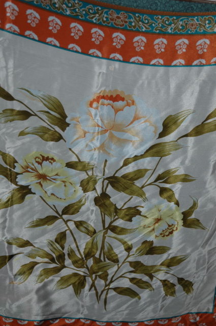Floral design Silk Scarf Elaine Gold