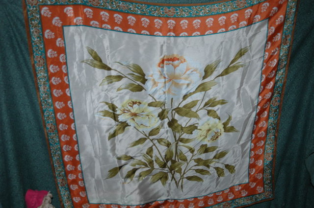 Floral design Silk Scarf Elaine Gold