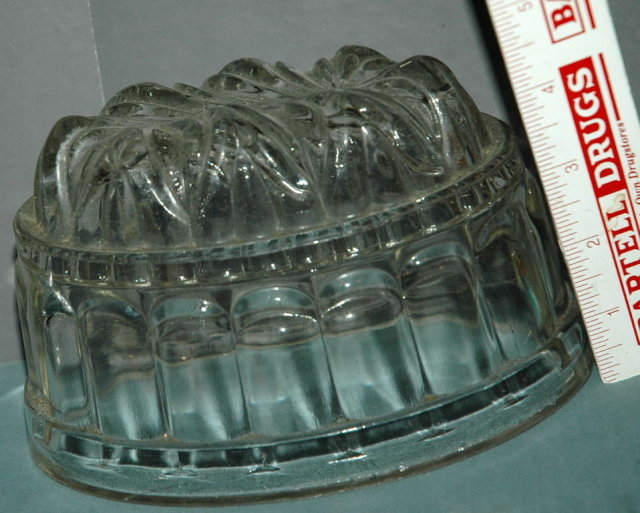 Old Depression Glass Jello or Gelalin Mold