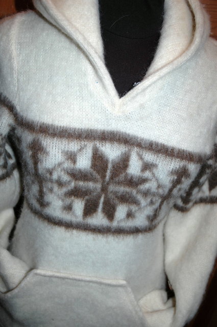 Hilda Icelandic Sweater Pullover Hoodie Small