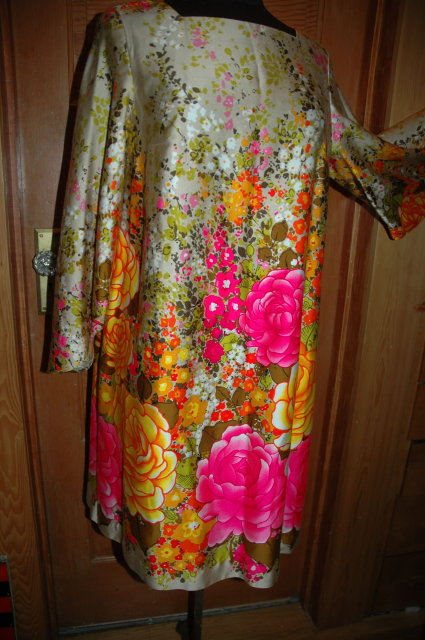 Swing Dress size Med Brightly Colored - Vintage Retro 60's