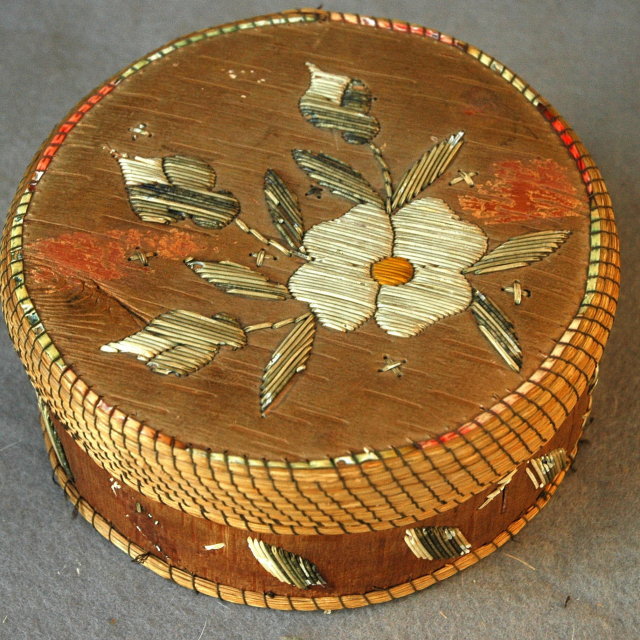 Great Lakes Region Porcupine Quill Birch Bark Basket Box *** PRICE REDUCED!***