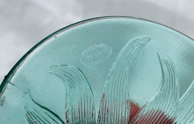 Fenton Glass Daffodil Vase