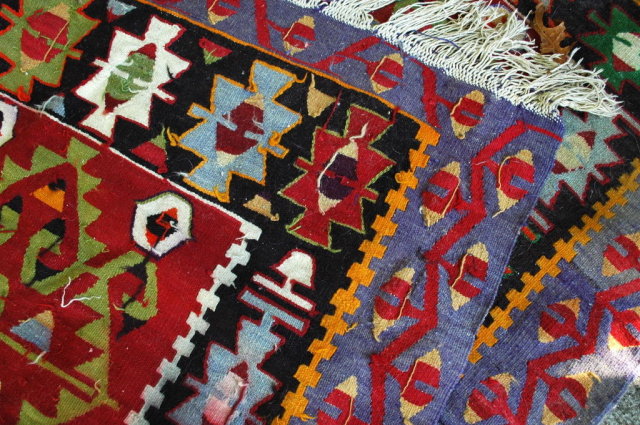Turkish Tribal Prayer Rug Vintage Hand Knotted Wool 66