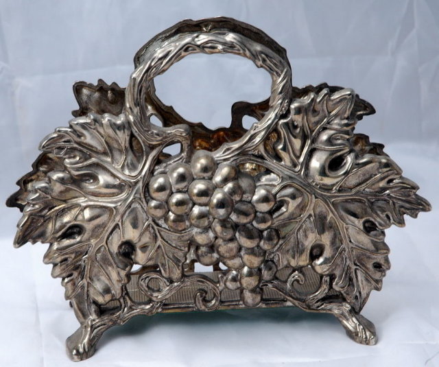 Old Godinger Silver Plated Grape Design Napkin Holder