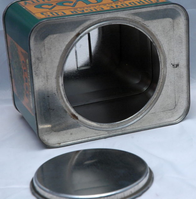 Old Cordove Cigar Tin Peacock graphic