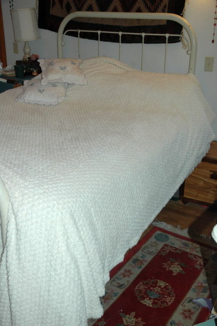 Lovely Ivory Chenille Queen Bedspread Ultra Thick & Plush 116