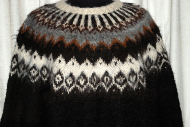 100% Alpaca Hand Knit Sweater Large Size