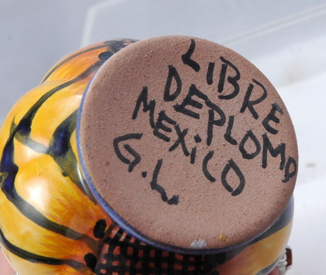 Mexican Talavera Pottery Vase Signed, Libre Depolomo Mexico G.L.