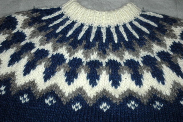 Icelandic Wool Ski Sweater, Hand Knit Blue and White Gray LARGE