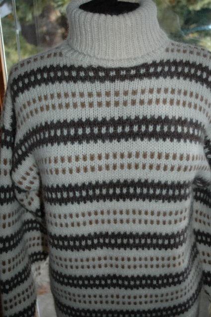 Norwegian Natural Wool Hand-knit Pull Over Sweater Euro Size 54