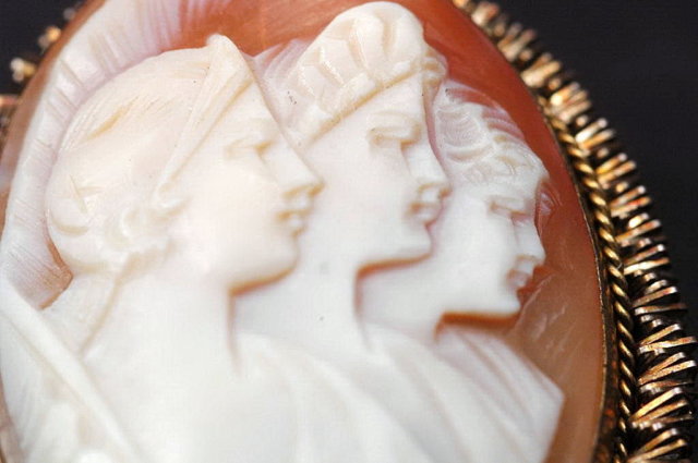 Shell Cameo, Hand Carved 3 Women /Brooch Pendant