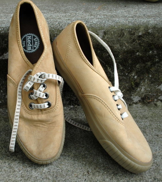Vintage Sneakers Tan Suede Keds Woman's Size 9 * PRICE REDUCED !*