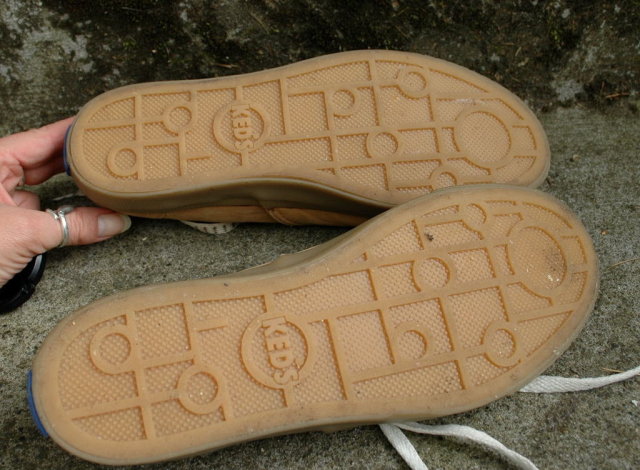 Vintage Sneakers Tan Suede Keds Woman's Size 9 * PRICE REDUCED !*