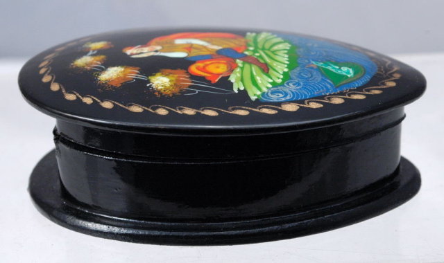 Russian Lacquer Palekh Box Artist Signed Oval