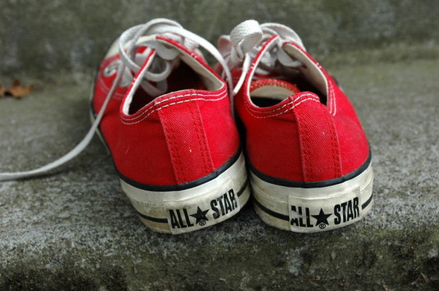 Cherry RED Vintage Converse Low top All Star Sneakers 5.5