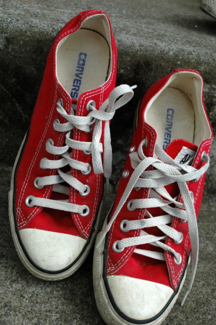 Cherry RED Vintage Converse Low top All Star Sneakers 5.5