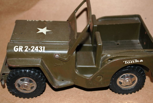 Vintage Tonka Toy Army Jeep GR 2-2431.