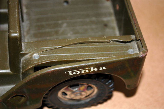 Vintage Tonka Toy Army Jeep GR 2-2431.