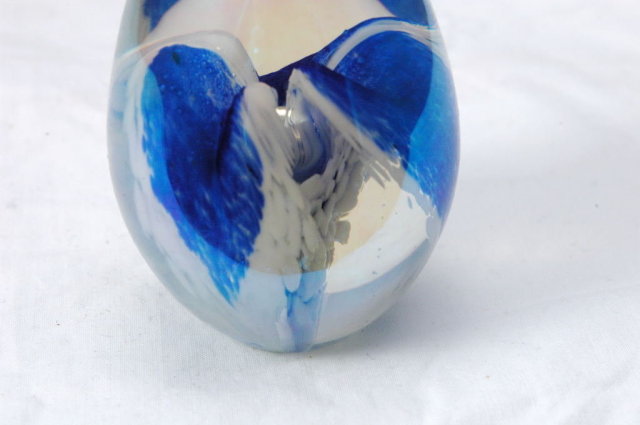 Hand blown Art Glass Paperweight Egg Beautiful Blue White Clear Oval