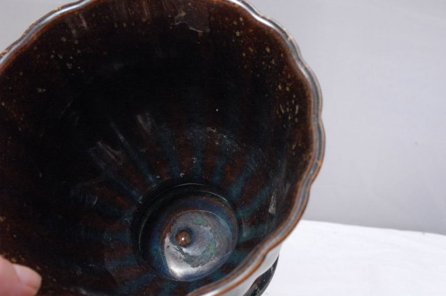 Deco Brush Footed Pottery Bowl Brown Glaze with Speckles