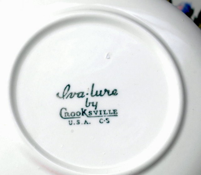 8 Iva-Lure by Crooksville USA Bread or Dessert Plates