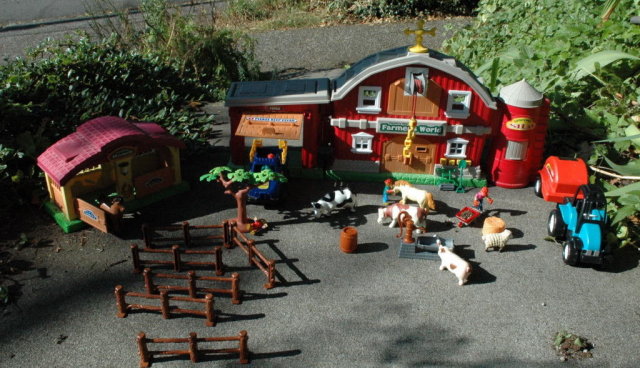 Farmer's World Country Farm Playset