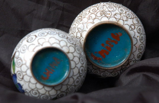 Chinese Export Stacking Cloisonne Salt Cellar & Pepper Shaker