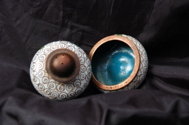 Chinese Export Stacking Cloisonne Salt Cellar & Pepper Shaker