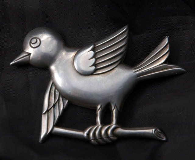 TRUART Sterling Silver Large Bird on Branch Pin Brooch
